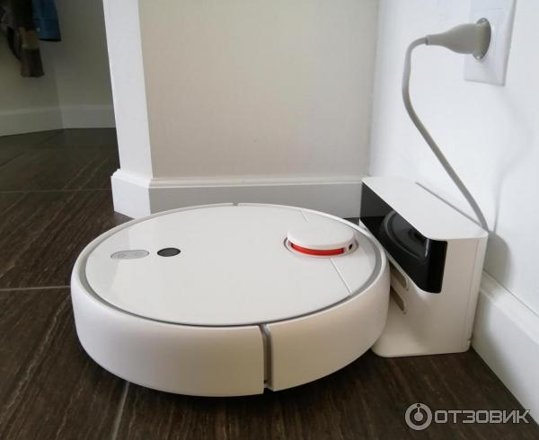 Робот-пылесос Xiaomi Mi Robot Vacuum Cleaner 1S