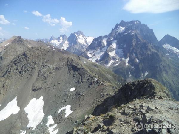 Канатная дорога в пос. Домбай (Россия, Карачаево-Черкессия) фото