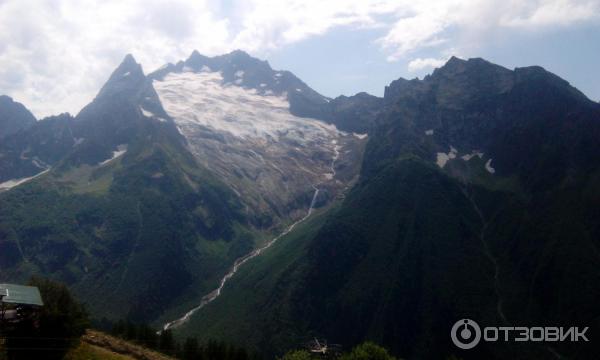 Канатная дорога в пос. Домбай (Россия, Карачаево-Черкессия) фото