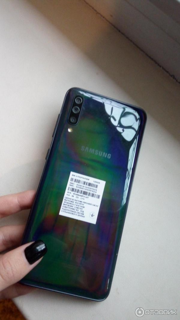 Смартфон Samsung Galaxy A70 фото