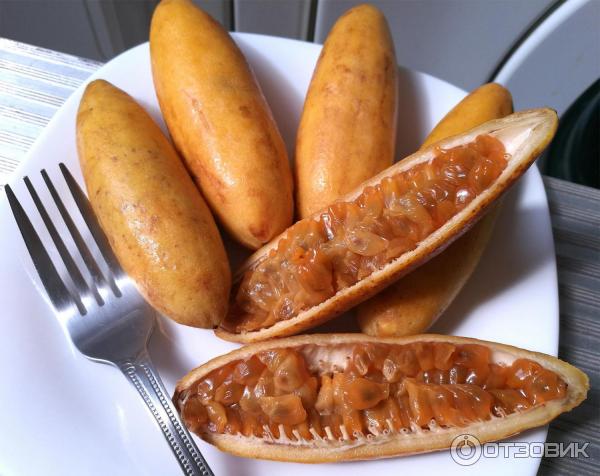 Фрукт Банановая гранадилла или Куруба