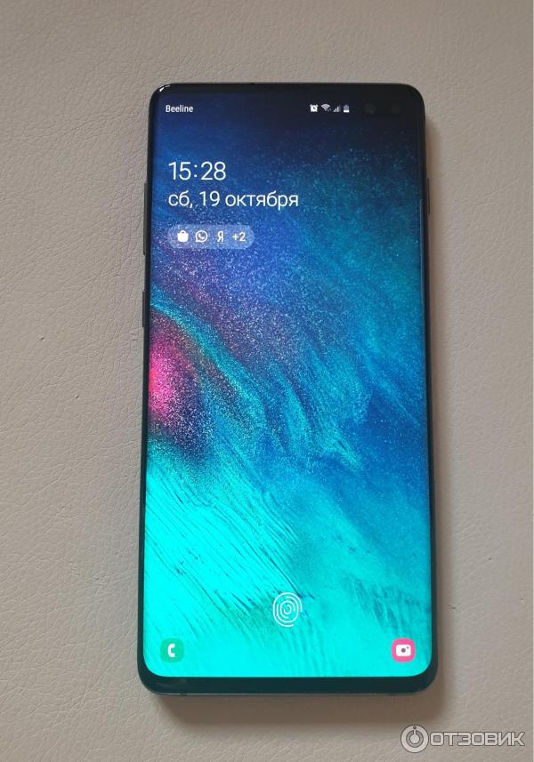 Смартфон Samsung Galaxy S10+ фото