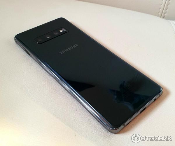 Смартфон Samsung Galaxy S10+ фото