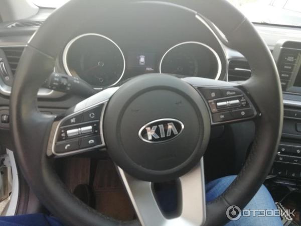 Kia Ceed SW универсал 2019 года