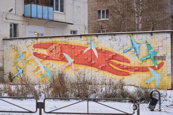 Стена с кошкой