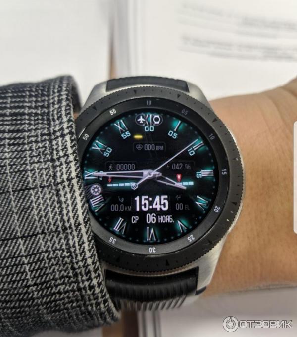 Умные часы Samsung Galaxy Watch фото