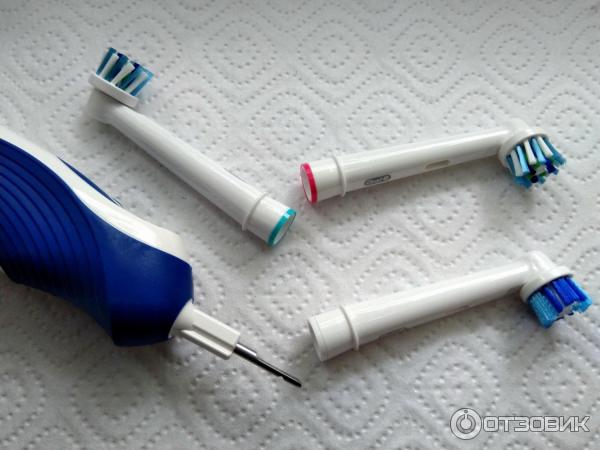 Электрическая зубная щетка Oral-B Pro-Expert Аккуратная чистка фото