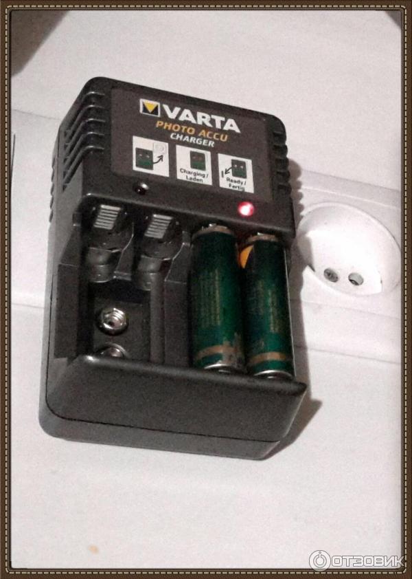 Зарядное устройство Varta Photo Accu Charger 57039 фото