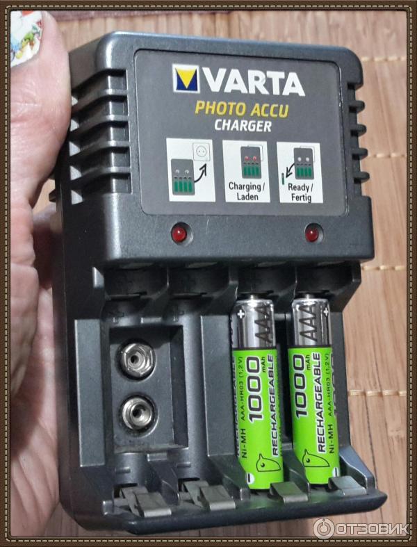 Зарядное устройство Varta Photo Accu Charger 57039 фото