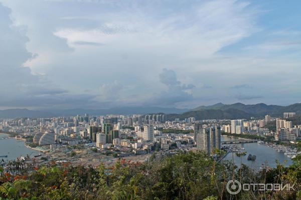 Парк Олень повернул голову (Китай, о. Хайнань) фото