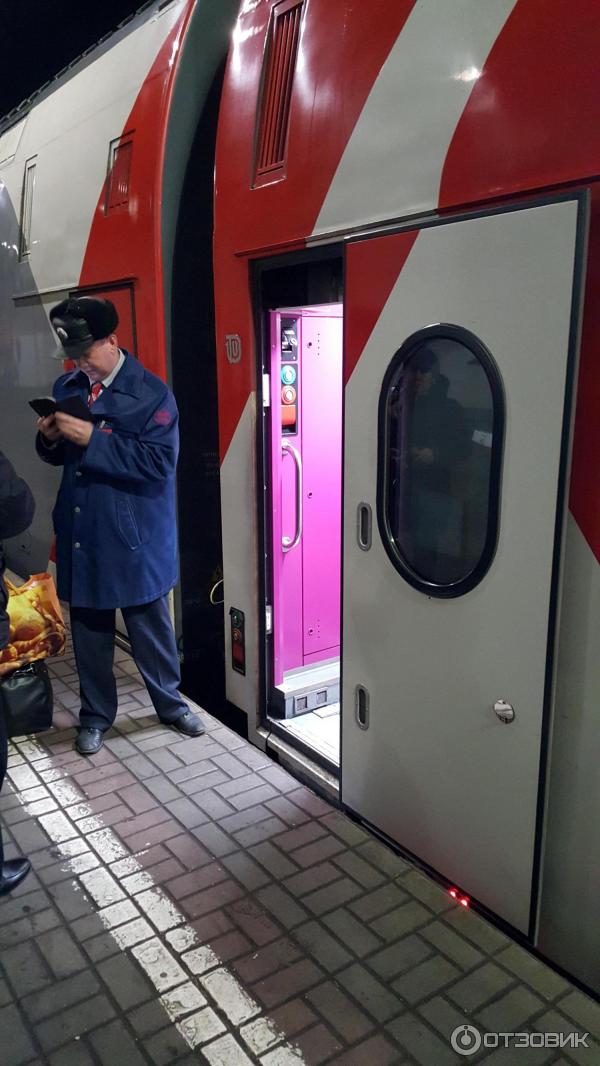 Дневной экспресс москва воронеж. Поезд 739 ж Воронеж Москва. Поезд дневной экспресс двухэтажный 740ж. Поезд ж Воронеж-Москва 739 Воронеж. Поезд 739ж купе.