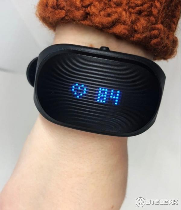 Фитнес-браслет Healbe GoBe 2 фото