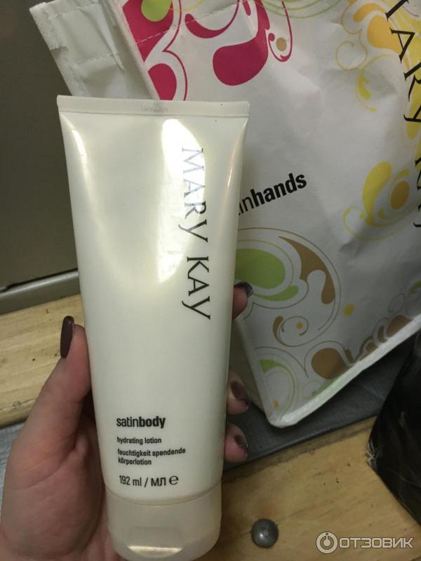 Увлажняющий лосьон для тела Mary Kay Satin Body фото