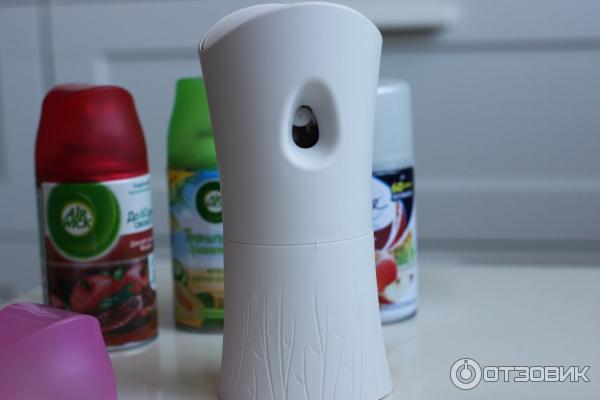 Автоматический освежитель воздуха AirWick FreshMatic фото