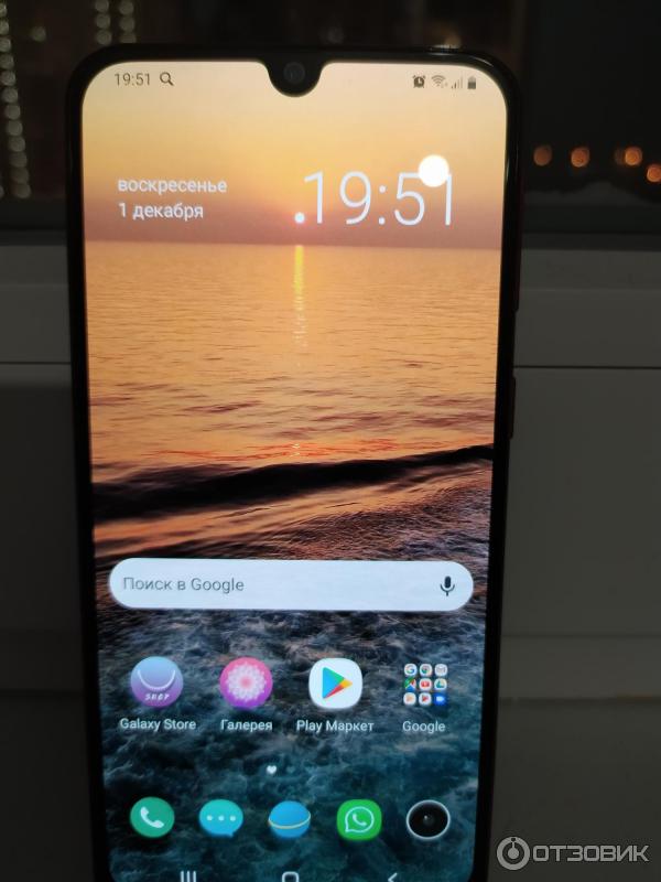 Смартфон Samsung Galaxy A40 фото