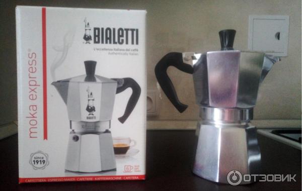 Гейзерная кофеварка Bialetti Mukka Express фото