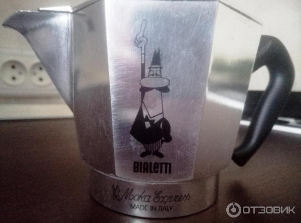 Гейзерная кофеварка Bialetti Mukka Express фото