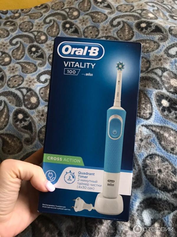 Электрическая зубная щетка Braun Oral-B Vitality 2D Cross Action фото