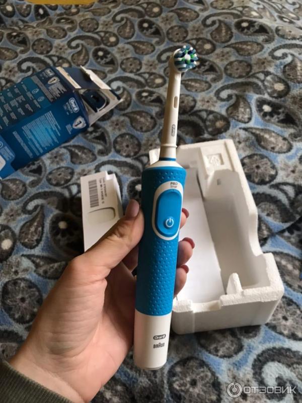 Электрическая зубная щетка Braun Oral-B Vitality 2D Cross Action фото