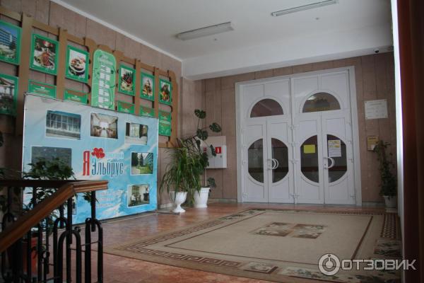 Вход в столовую из 2-го корпуса