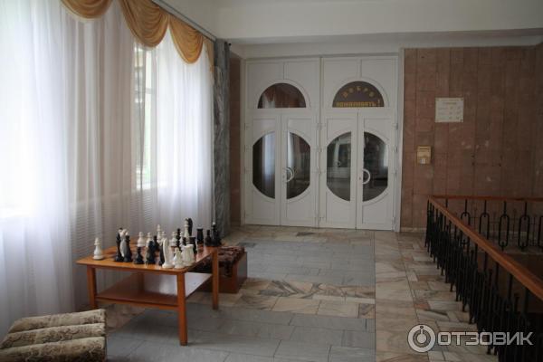 Вход в столовую из 1-го корпуса