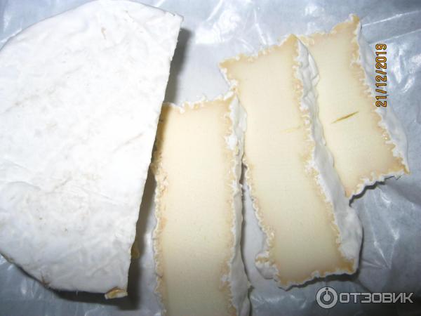 Сыр сливочный с белой плесенью DairyHorn Camembert фото