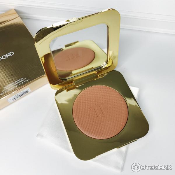 Tom ford soleil glow bronzer. Tom Ford Soleil Glow Bronzer small 02 Terra. Tom Ford бронзирующая пудра. Tom Ford Soleil Glow Bronzer Terra.