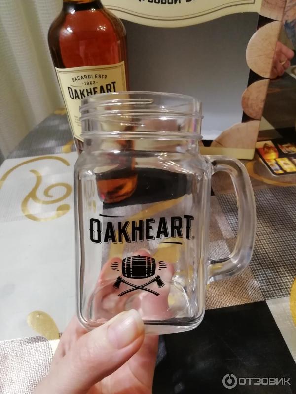 Алкогольный напиток Bacardi OakHeart (на основе рома) фото