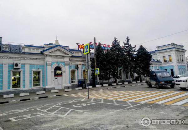 Әйелі мен ескі мүшесі